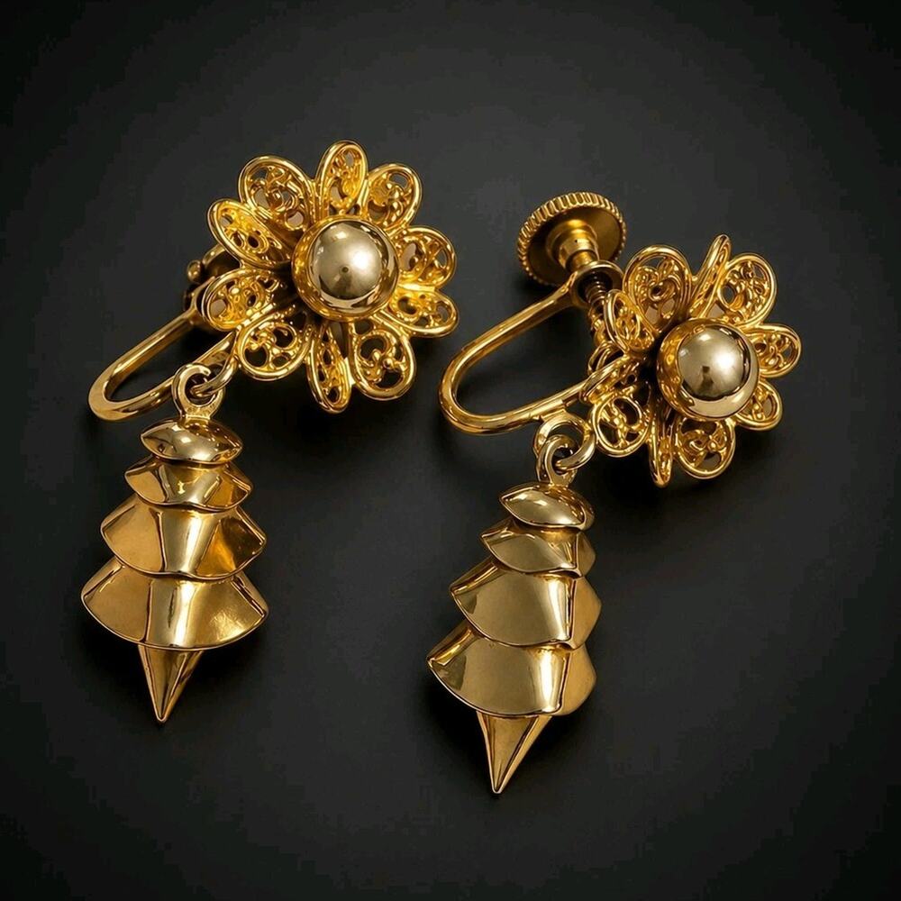 Vintage Long Dangle Earrings Screw Back Flowers Shiny Gold-tone 1.5"‎ sb-68